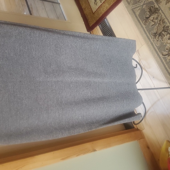 Pursuits, Ltd. 100% Extra Fine Italian Merino Grey Wool‎ Long Sz. L Skirt - Picture 4 of 9